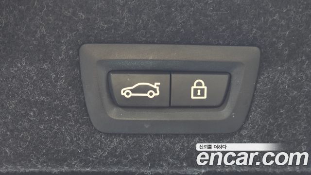 BMW 5-Series 2018 — photo 34