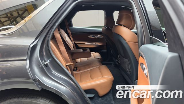 Genesis GV70 2023 — photo 17