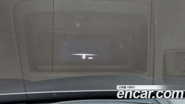 Genesis GV70 2023 — photo 19