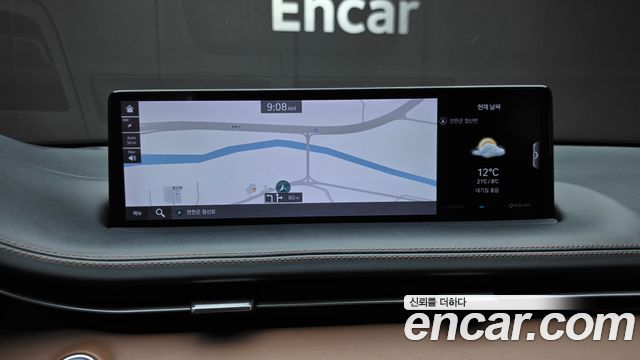 Genesis GV70 2023 — photo 21