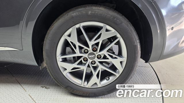 Genesis GV70 2023 — photo 7