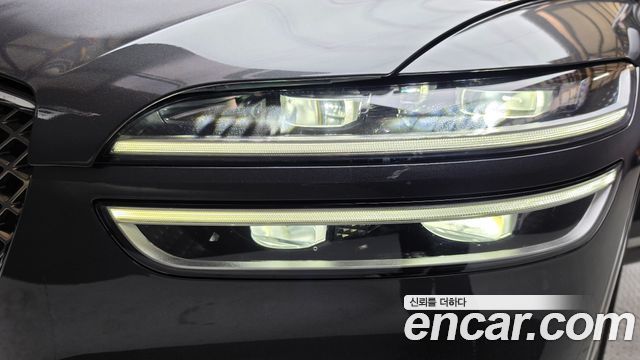Genesis GV70 2023 — photo 8