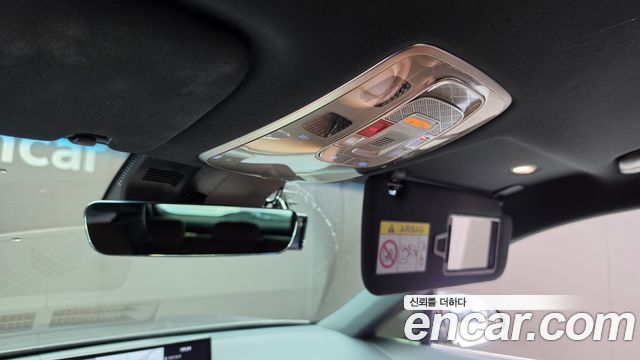 Genesis GV70 2023 — photo 27