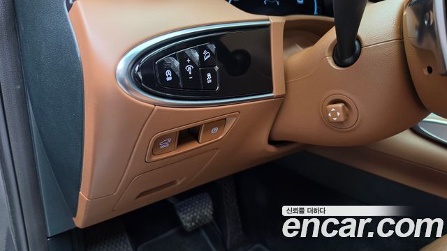 Genesis GV70 2023 — photo 28