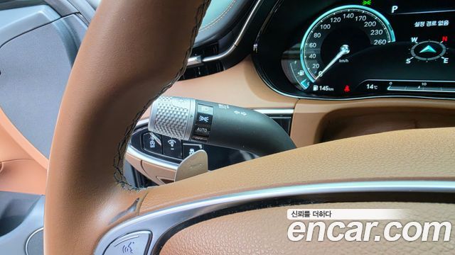 Genesis GV70 2023 — photo 30