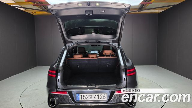 Genesis GV70 2023 — photo 34