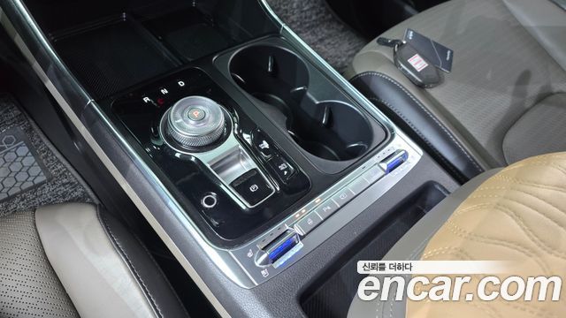 Kia Canival 2024 — photo 9