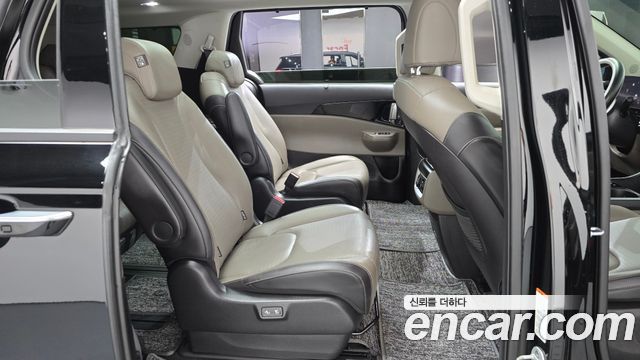 Kia Canival 2024 — photo 11
