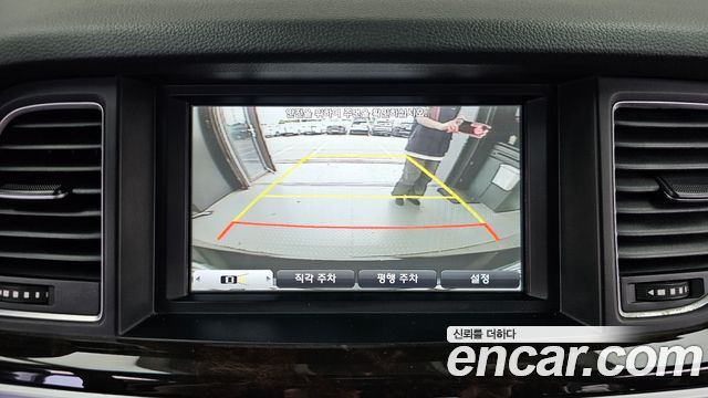 Hyundai Genesis 2014 — photo 23