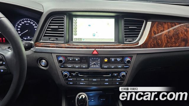 Hyundai Genesis 2016 — photo 20