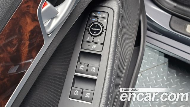 Hyundai Genesis 2016 — photo 23