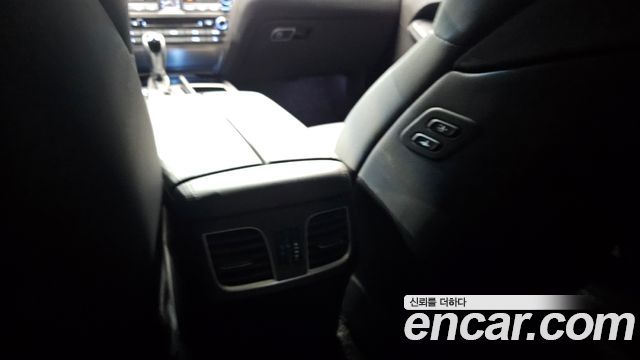 Hyundai Genesis 2016 — photo 28