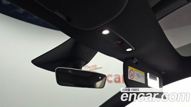 Tesla Model Y 2026 — photo 23