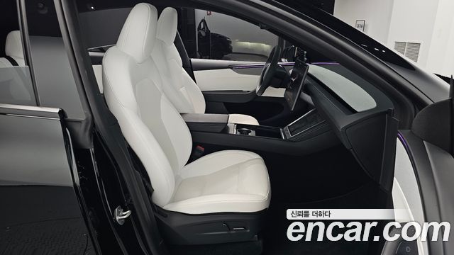 Tesla Model Y 2026 — photo 16