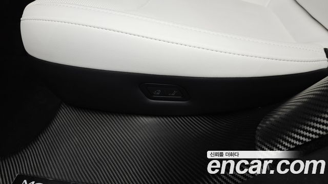 Tesla Model Y 2026 — photo 37