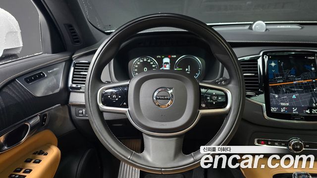 Volvo XC90 2021 — photo 13