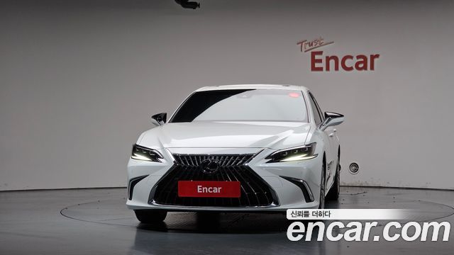 Lexus ES 2025 — photo 3