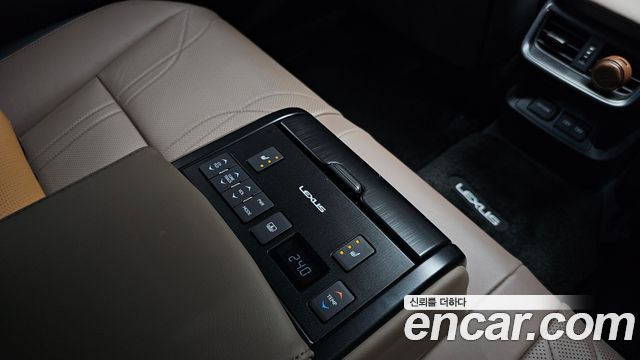 Lexus ES 2025 — photo 19