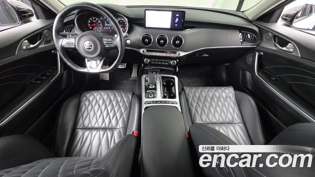 Kia Stinger 2021 — photo 10
