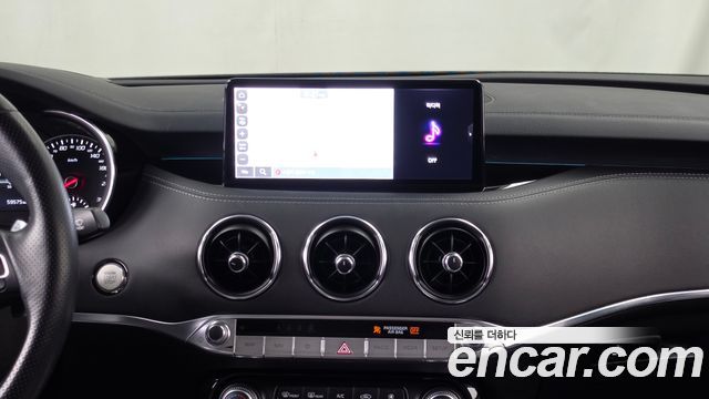 Kia Stinger 2021 — photo 20