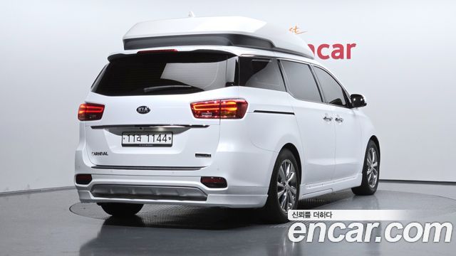 Kia Canival 2019 — photo 2