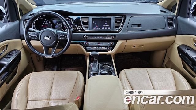 Kia Canival 2019 — photo 10