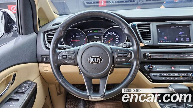 Kia Canival 2019 — photo 19