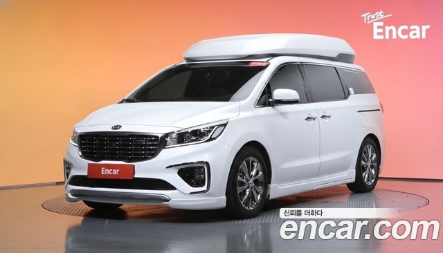Kia Canival 2019 — photo 1