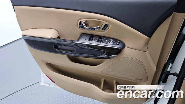 Kia Canival 2019 — photo 14