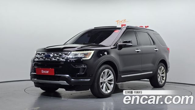 Ford Explorer 2018 — photo 1