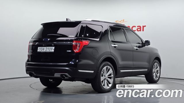Ford Explorer 2018 — photo 2