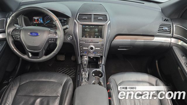 Ford Explorer 2018 — photo 7
