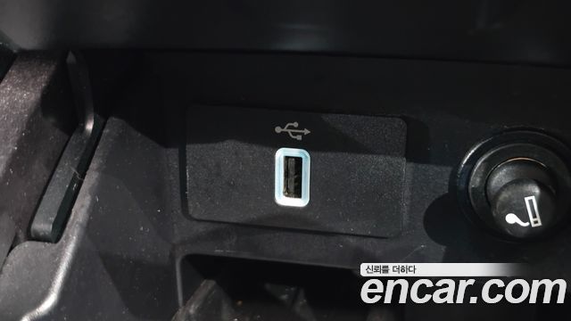 Ford Explorer 2018 — photo 13