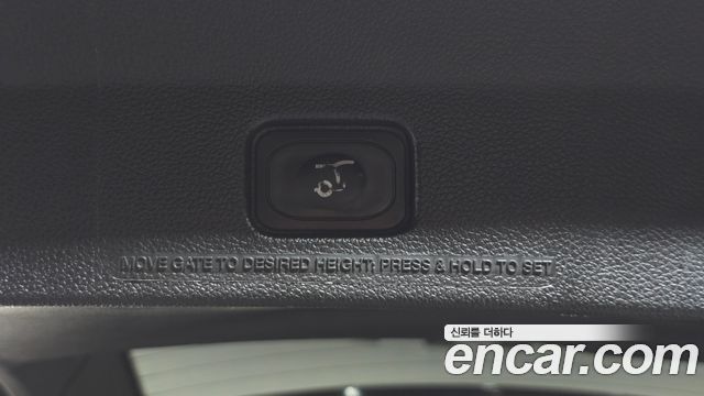 Ford Explorer 2018 — photo 20