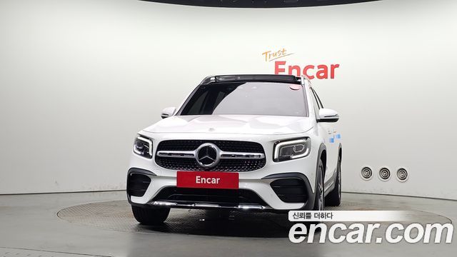 Mercedes-Benz GLB-Class 2022 — photo 3