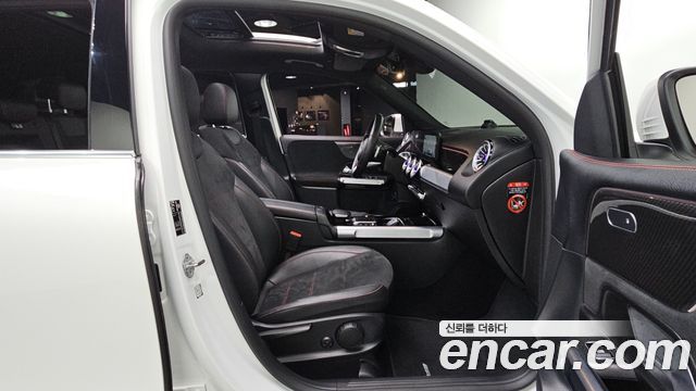 Mercedes-Benz GLB-Class 2022 — photo 17