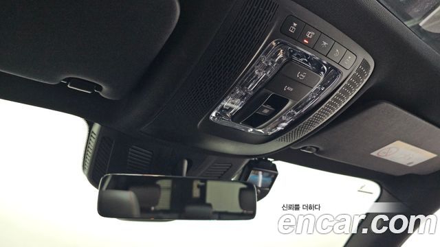 Mercedes-Benz GLB-Class 2022 — photo 27