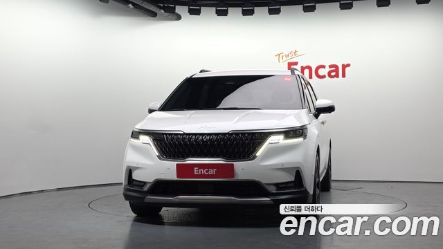 Kia Canival 2023 — photo 3