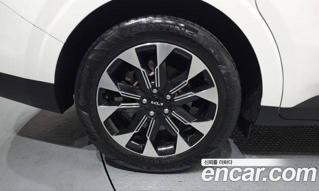 Kia Canival 2023 — photo 5