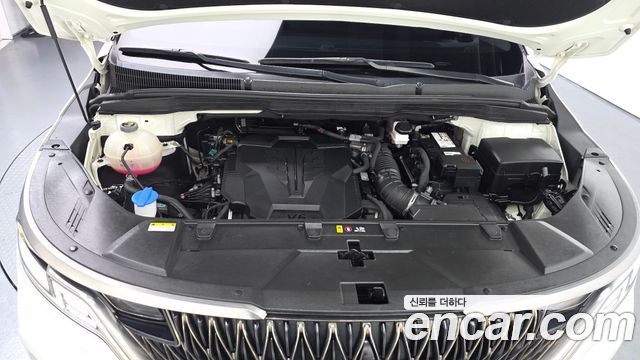 Kia Canival 2023 — photo 6