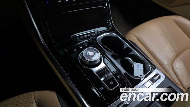 Kia Canival 2023 — photo 9