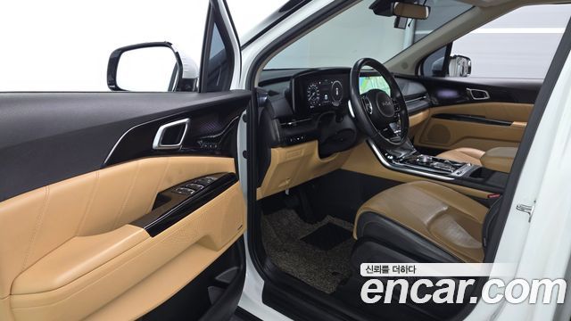 Kia Canival 2023 — photo 10