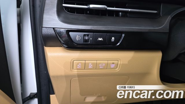 Kia Canival 2023 — photo 17