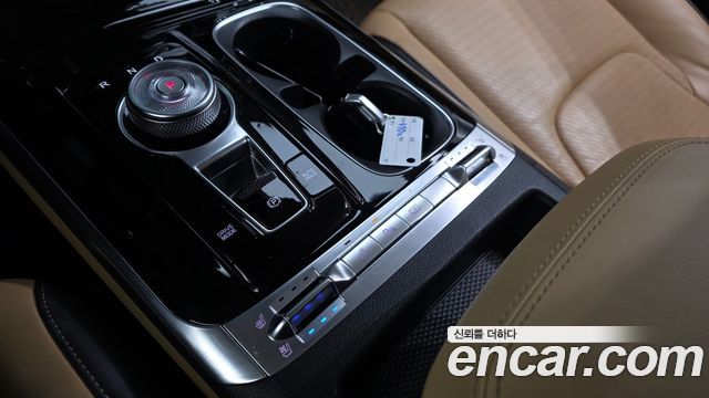 Kia Canival 2023 — photo 18