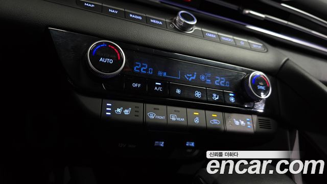 Hyundai AVANTE 2023 — photo 24