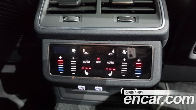 Audi A7 2020 — photo 33