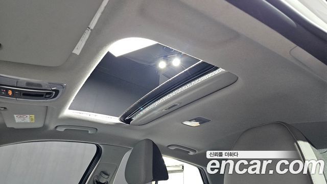 Hyundai AVANTE 2021 — photo 19