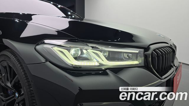 BMW 5-Series 2022 — photo 8