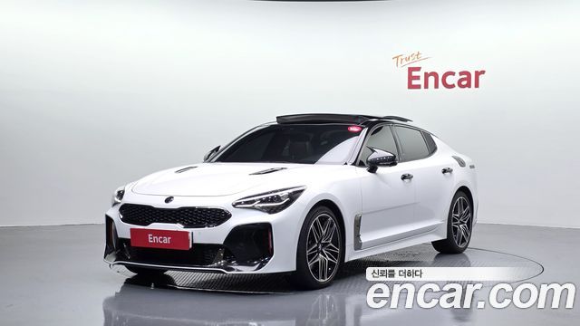 Kia Stinger 2019 — photo 1