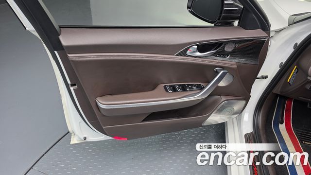 Kia Stinger 2019 — photo 14
